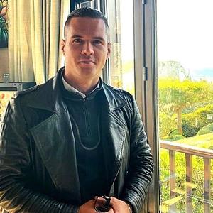 Сын маминой подруги